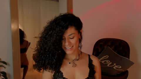 Snapshot of goddes_helena chatting on 02-17-25, 02:42 Elena online show from 02-17-25, 02:42