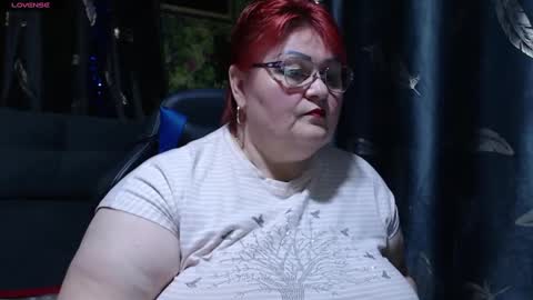 Snapshot of goddess57 chatting on 02-09-25, 12:52 Goddess online show from 02-09-25, 12:52