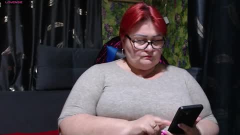 Snapshot of goddess57 chatting on 02-12-25, 05:37 Goddess online show from 02-12-25, 05:37