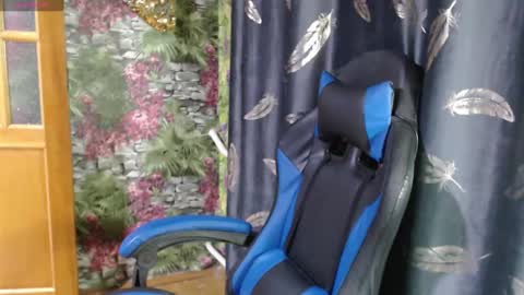 Snapshot of goddess57 chatting on 02-26-25, 12:58 Goddess online show from 02-26-25, 12:58