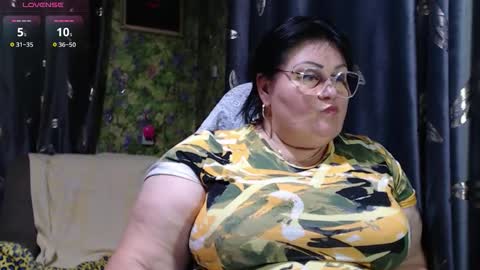 Snapshot of goddess57 chatting on 09-10-25, 09:04 Goddess online show from 09-10-25, 09:04