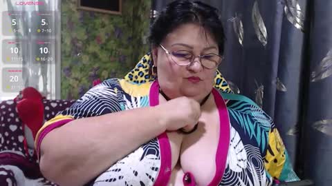 Snapshot of goddess57 chatting on 10-04-25, 07:50 Goddess online show from 10-04-25, 07:50