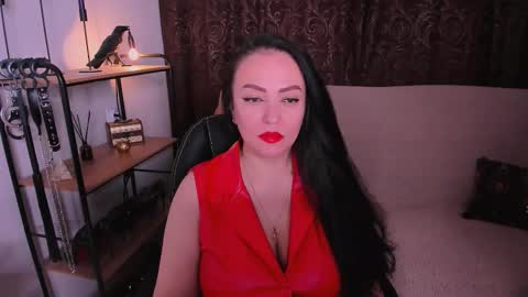 Snapshot of goddess__anna chatting on 11-17-25, 12:22 GoddeSS ANNA online show from 11-17-25, 12:22