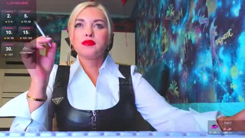 Mrs. Isabella online show from 10-04-25, 04:10