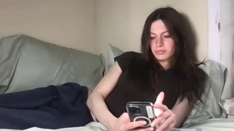 goddess_larz online show from 11-09-25, 07:56