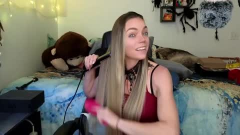 Patricia Mars           Goddess of Mars twitter thegoddessmindy online show from 02-18-25, 03:43