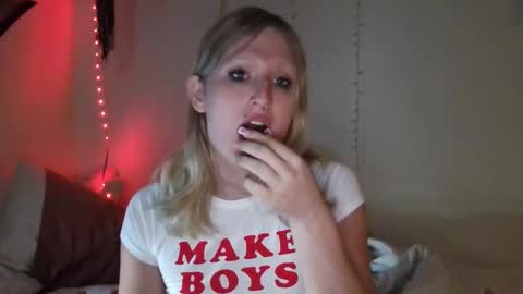 Snapshot of goddessalison chatting on 01-11-26, 04:12 goddessalison online show from 01-11-26, 04:12