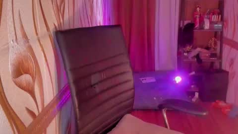 Barbie Brown online show from 10-18-25, 06:37