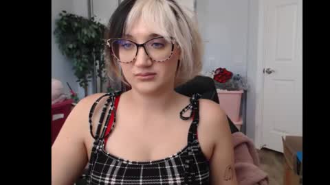 Goddess Emmy online show from 11-03-25, 09:27