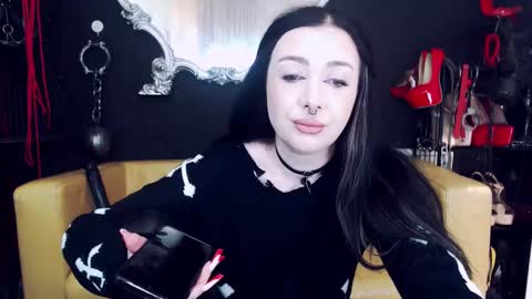 Snapshot of goddessgeorgia chatting on 01-04-25, 01:53 Goddess Georgia online show from 01-04-25, 01:53