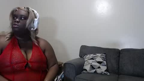 Madame Jackie online show from 12-14-25, 06:41