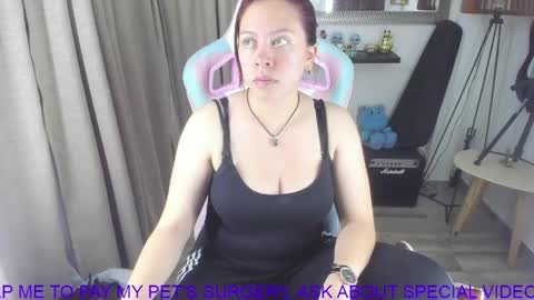 Snapshot of goddessjessica_roger chatting on 05-04-26, 04:30 Goddess Jessica and slave Roger online show from 05-04-26, 04:30