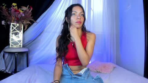 Julieta online show from 12-20-24, 10:32