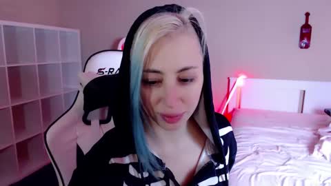 Snapshot of goddesslilith chatting on 01-05-25, 03:53 Goddess Lilith - 111 tks to PM online show from 01-05-25, 03:53