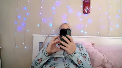 Snapshot of goddesslilith chatting on 10-09-25, 03:21 Goddess Lilith - 111 tks to PM online show from 10-09-25, 03:21