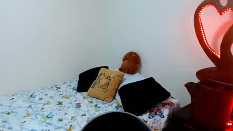  Naih Reyes online show from 12-16-24, 01:42