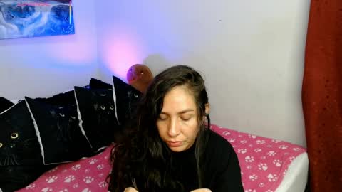  Naih Reyes online show from 04-06-26, 05:52