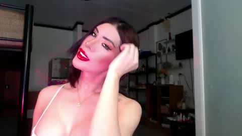Snapshot of goddessofbigcock chatting on 12-04-24, 02:53 Eva online show from 12-04-24, 02:53