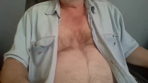 Snapshot of godfather943 chatting on 06-09-26, 08:31 godfather943 online show from 06-09-26, 08:31