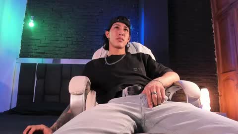 HUAN online show from 12-21-24, 05:03