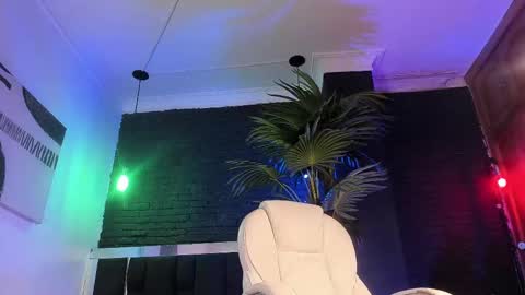 HUAN online show from 02-21-25, 09:34