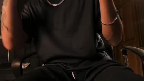 HUAN online show from 02-24-25, 06:16