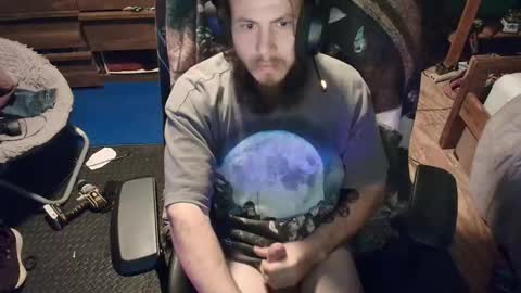 Snapshot of godmangod chatting on 10-12-25, 10:20 jimmyjohnameson online show from 10-12-25, 10:20