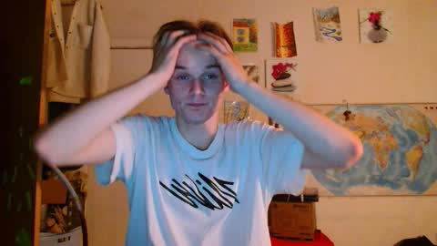 Snapshot of gofymcmouse chatting on 10-23-25, 09:35 Daniel online show from 10-23-25, 09:35