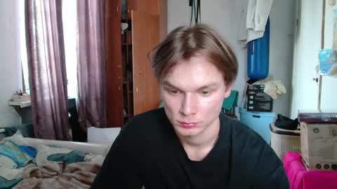 Snapshot of gofymcmouse chatting on 10-29-25, 12:18 Daniel online show from 10-29-25, 12:18