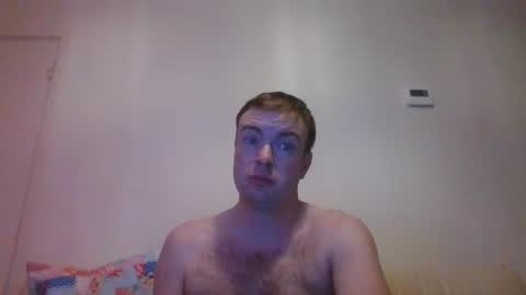 Snapshot of gogo12104 chatting on 01-07-25, 07:28 jme online show from 01-07-25, 07:28