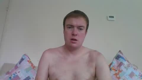 Snapshot of gogo12104 chatting on 10-11-25, 10:14 jme online show from 10-11-25, 10:14