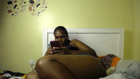 Snapshot of gold_melanin chatting on 05-19-26, 06:14 gold_melanin online show from 05-19-26, 06:14