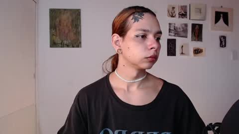 Snapshot of golden_alaska chatting on 05-19-26, 02:01 Alaska online show from 05-19-26, 02:01