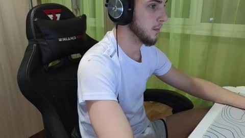 Golden boyyy21 online show from 12-13-25, 07:53