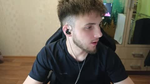 Golden boyyy21 online show from 04-20-26, 10:00