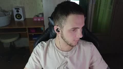 Snapshot of golden_boyyy21 chatting on 06-09-26, 08:42 Golden boyyy21 online show from 06-09-26, 08:42