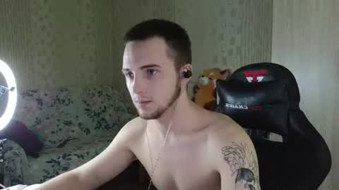Snapshot of golden_boyyy21 chatting on 06-11-26, 03:54 Golden boyyy21 online show from 06-11-26, 03:54