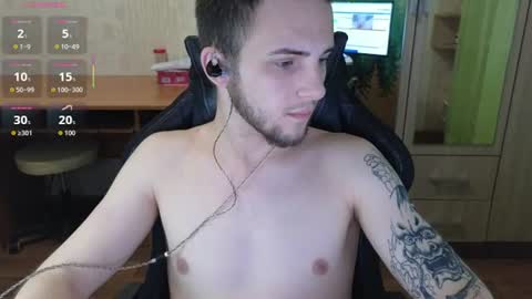 Snapshot of golden_boyyy21 chatting on 06-25-26, 09:19 Golden boyyy21 online show from 06-25-26, 09:19