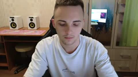 Snapshot of golden_boyyy21 chatting on 07-07-26, 05:39 Golden boyyy21 online show from 07-07-26, 05:39