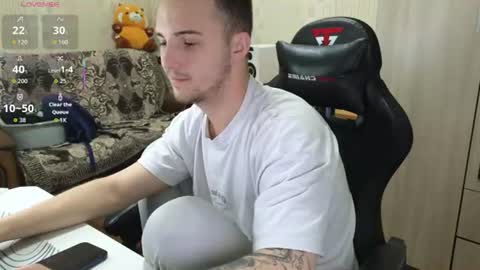 Snapshot of golden_boyyy21 chatting on 07-17-26, 06:24 Golden boyyy21 online show from 07-17-26, 06:24