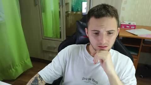 Snapshot of golden_boyyy21 chatting on 07-27-26, 04:58 Golden boyyy21 online show from 07-27-26, 04:58