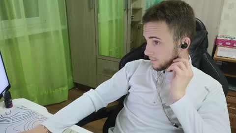 Snapshot of golden_boyyy21 chatting on 07-30-26, 07:24 Golden boyyy21 online show from 07-30-26, 07:24
