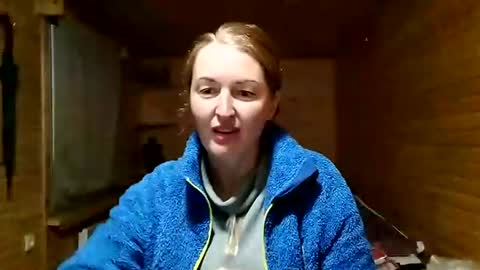 Snapshot of golden_fairy_566 chatting on 07-09-26, 06:45 Olivia online show from 07-09-26, 06:45