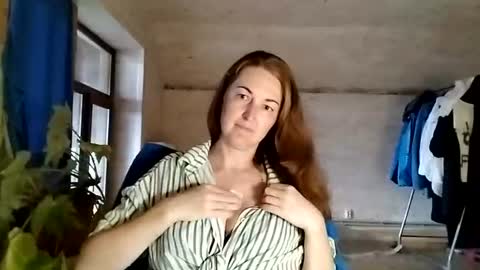 Snapshot of golden_fairy_566 chatting on 07-19-26, 05:16 Olivia online show from 07-19-26, 05:16