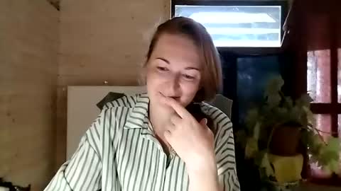 Snapshot of golden_fairy_566 chatting on 07-28-26, 05:34 Olivia online show from 07-28-26, 05:34