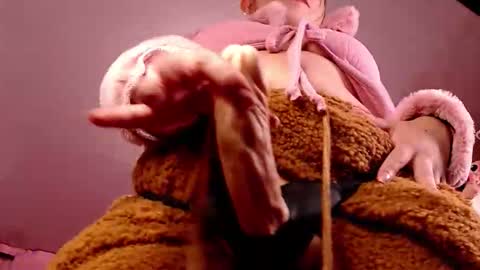 Snapshot of golden_gingerkitty chatting on 05-29-26, 11:58 golden_gingerkitty online show from 05-29-26, 11:58