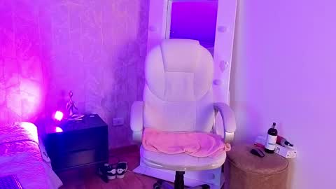 golden_muse online show from 04-24-26, 04:26