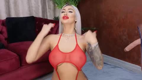 Snapshot of goldenamberx chatting on 02-13-25, 05:37 GoldenAmberX online show from 02-13-25, 05:37