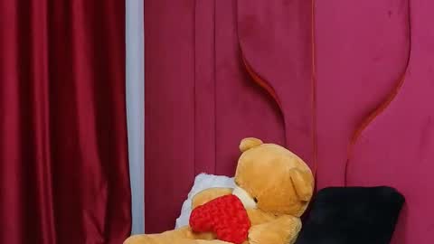 Snapshot of goldenamberx chatting on 02-22-25, 12:19 GoldenAmberX online show from 02-22-25, 12:19