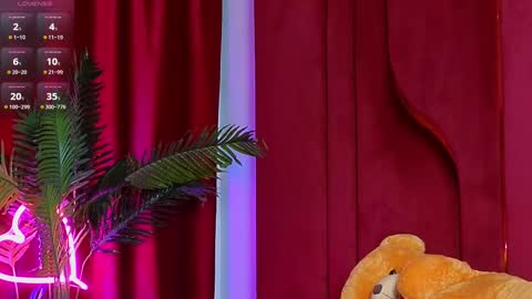 Snapshot of goldenamberx chatting on 02-24-25, 11:43 GoldenAmberX online show from 02-24-25, 11:43